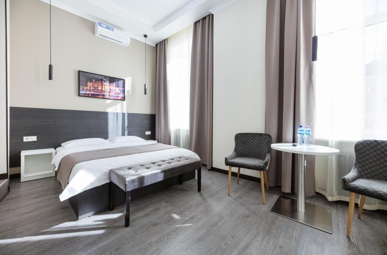 Apart Hotel Maidan Kiev Esterno foto